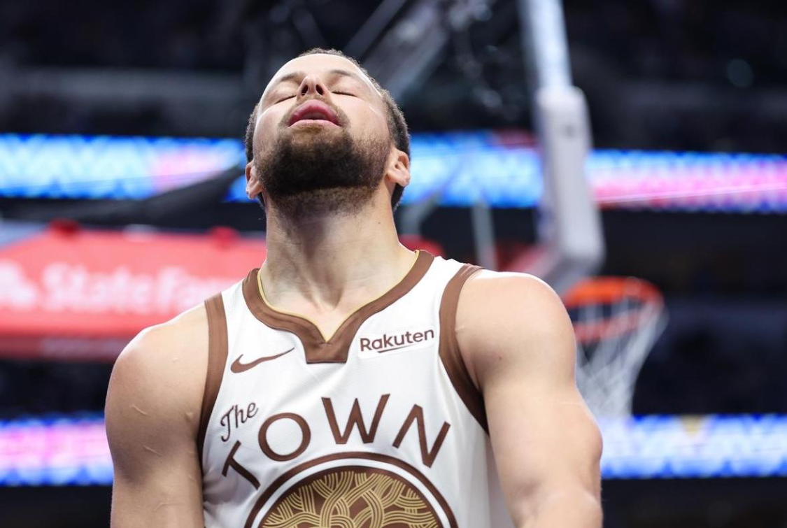 开云APP-库里带队四连败!正负值全场倒数第二!没老大原形毕露!